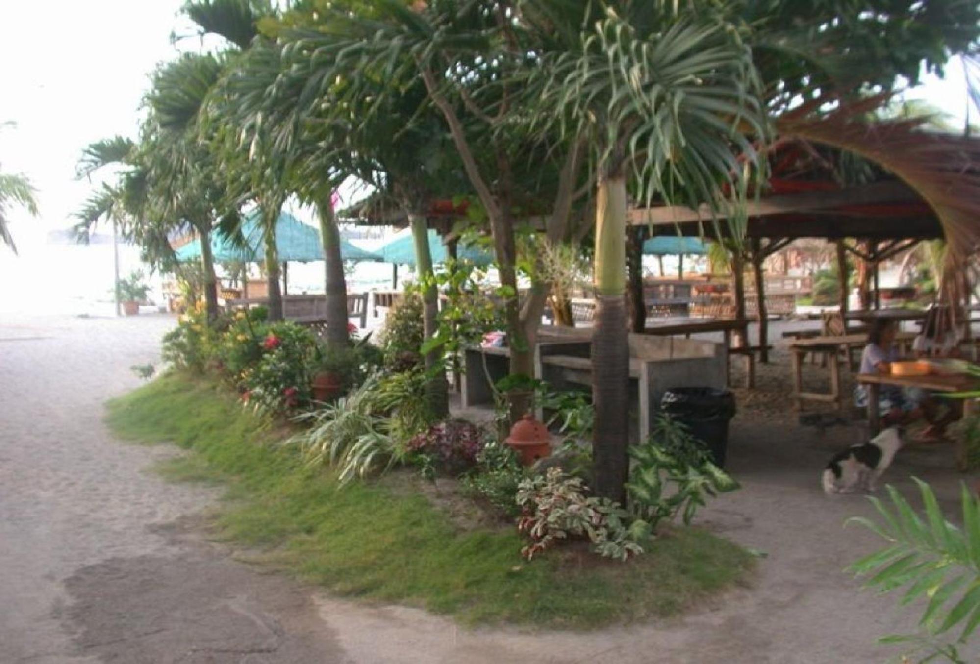 Reddoorz Hostel At Megans Paradisio Beach Resort ซานอันโตนิโอ ภายนอก รูปภาพ